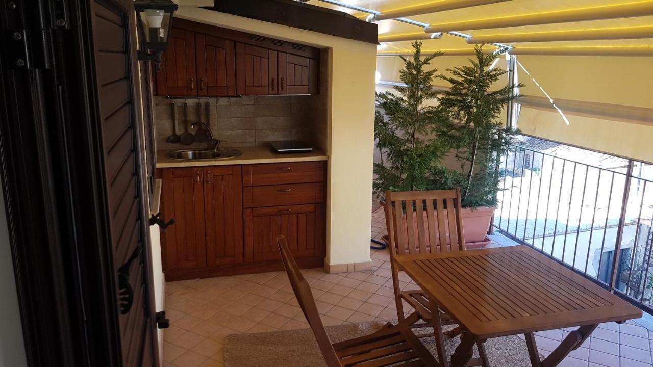 B&B E Casa Vacanza Al Castello Roccella Ionica Dış mekan fotoğraf