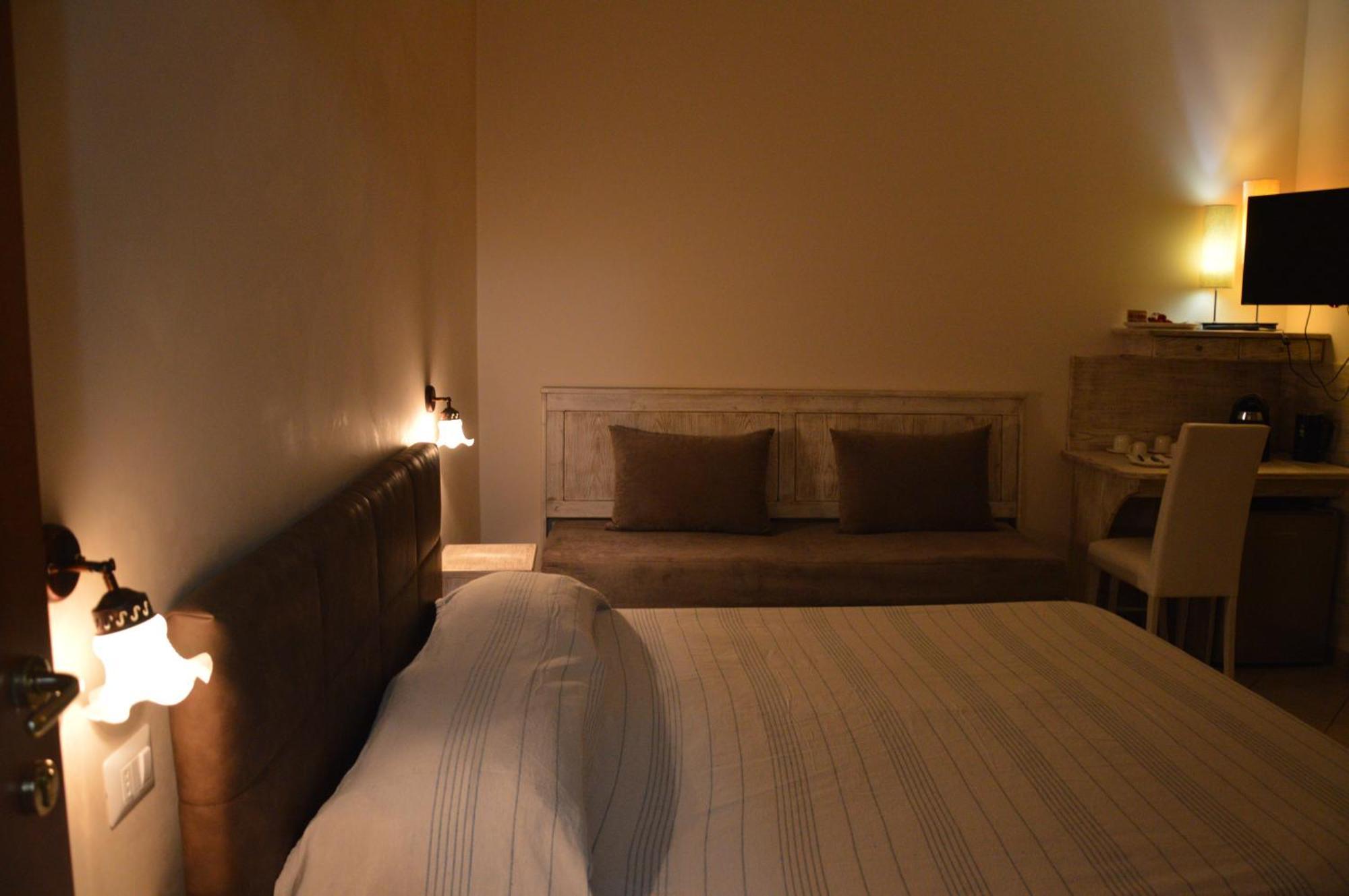 B&B E Casa Vacanza Al Castello Roccella Ionica Dış mekan fotoğraf