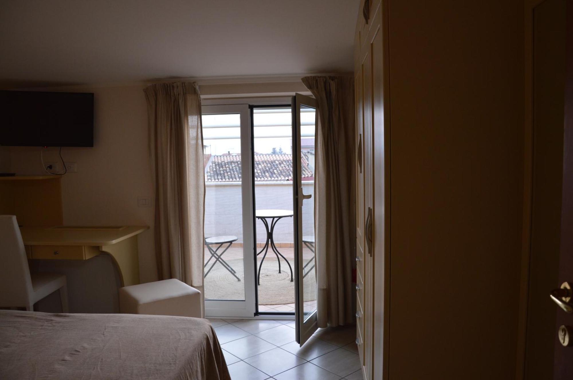 B&B E Casa Vacanza Al Castello Roccella Ionica Dış mekan fotoğraf