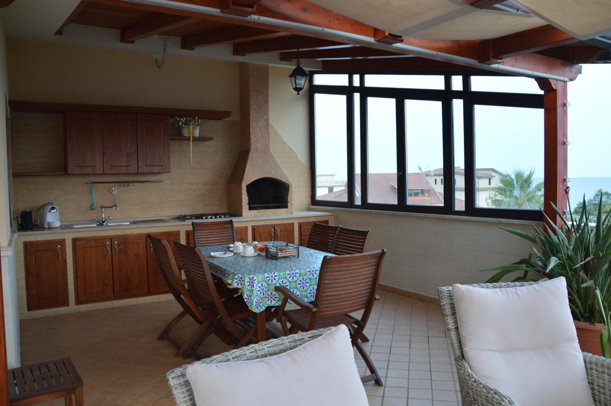 B&B E Casa Vacanza Al Castello Roccella Ionica Dış mekan fotoğraf