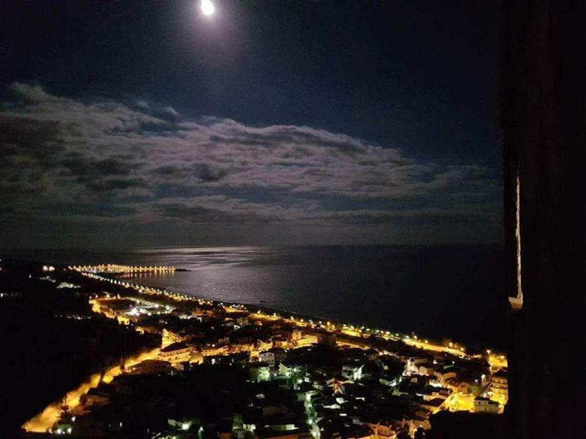 B&B E Casa Vacanza Al Castello Roccella Ionica Dış mekan fotoğraf