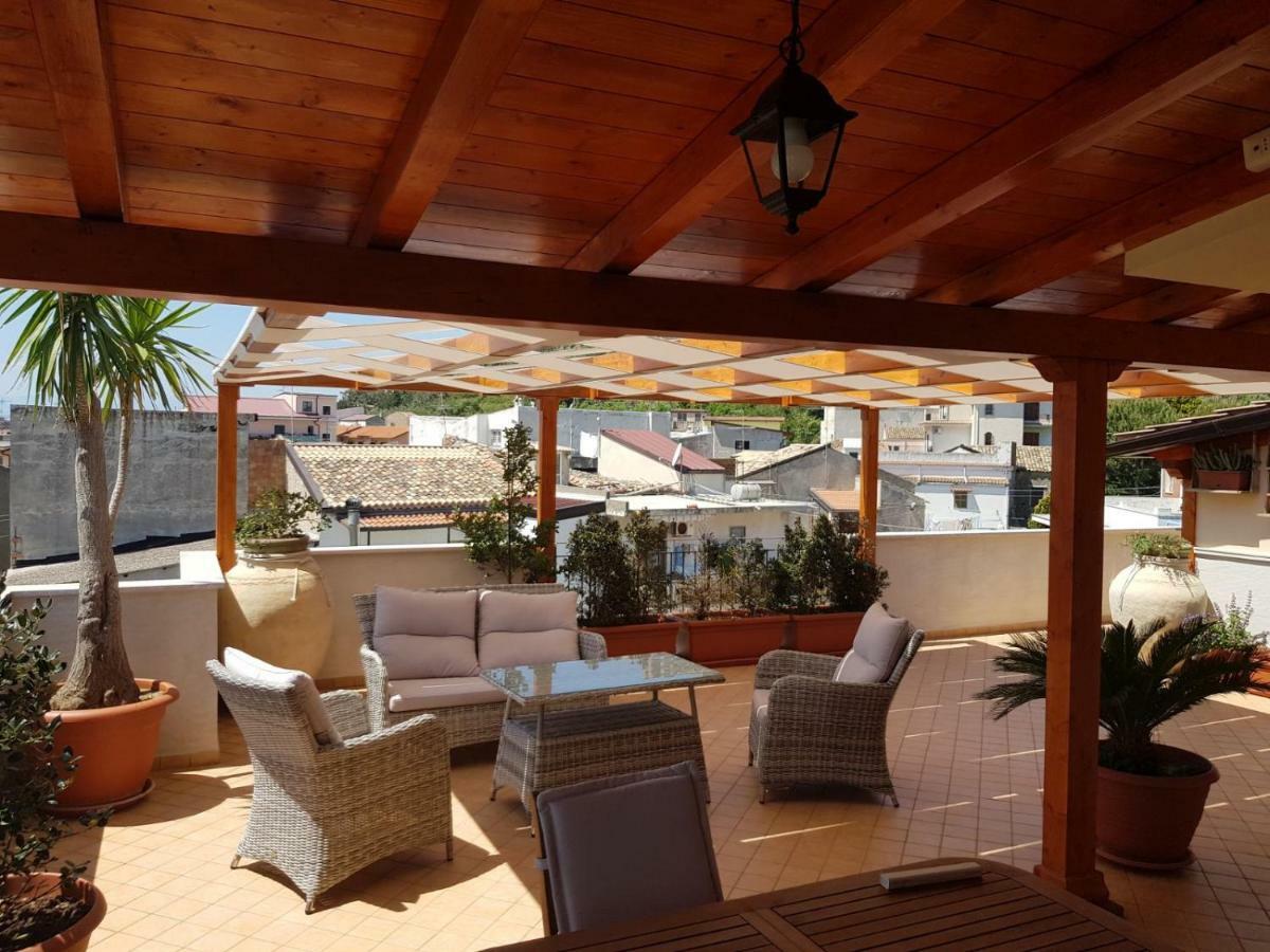 B&B E Casa Vacanza Al Castello Roccella Ionica Dış mekan fotoğraf